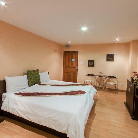 Sa-Bai-Dee Condo Chonburi Esterno foto