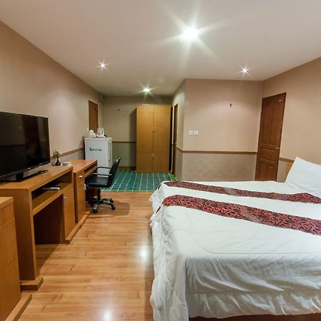 Sa-Bai-Dee Condo Chonburi Esterno foto