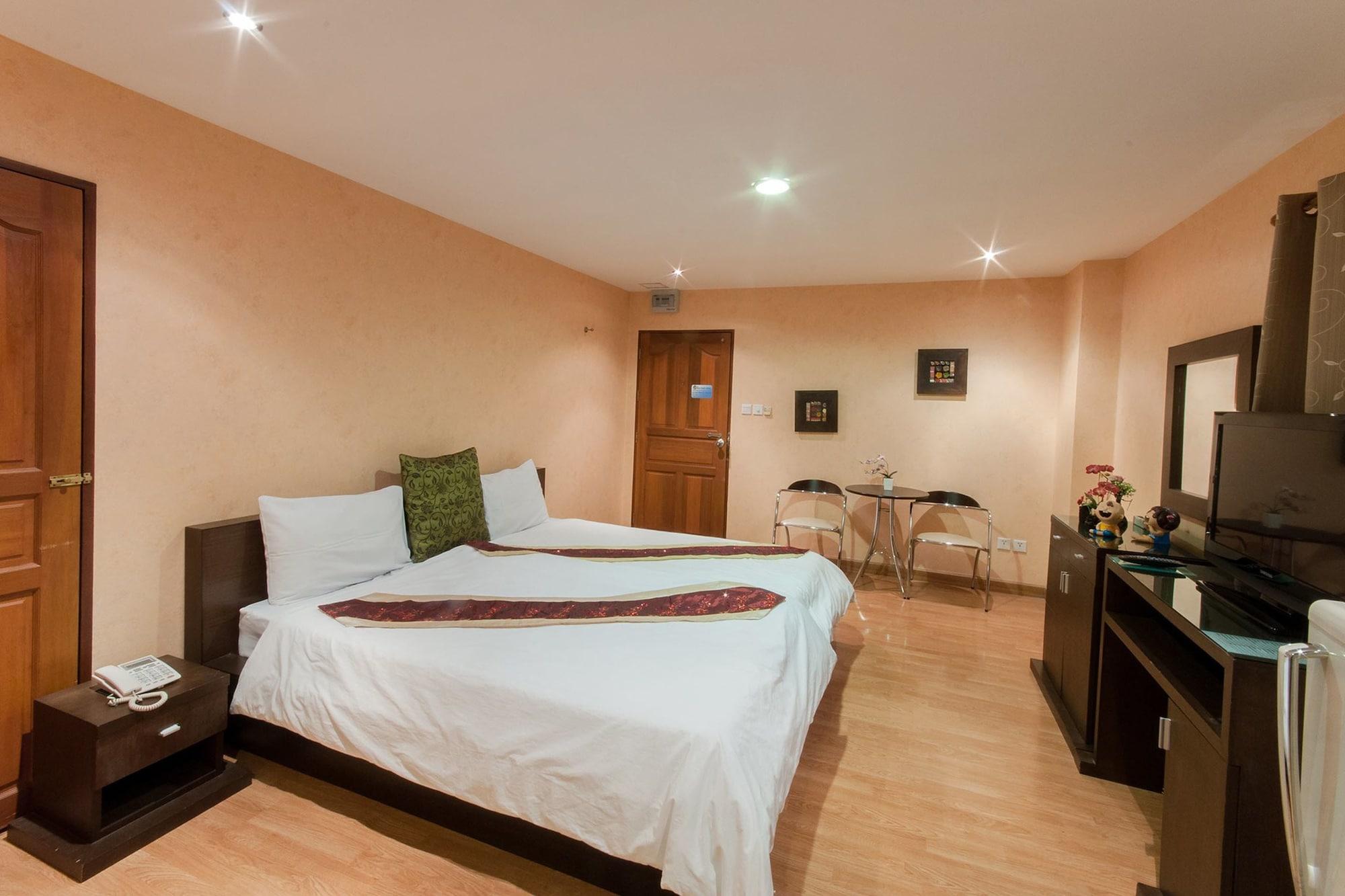 Sa-Bai-Dee Condo Chonburi Esterno foto