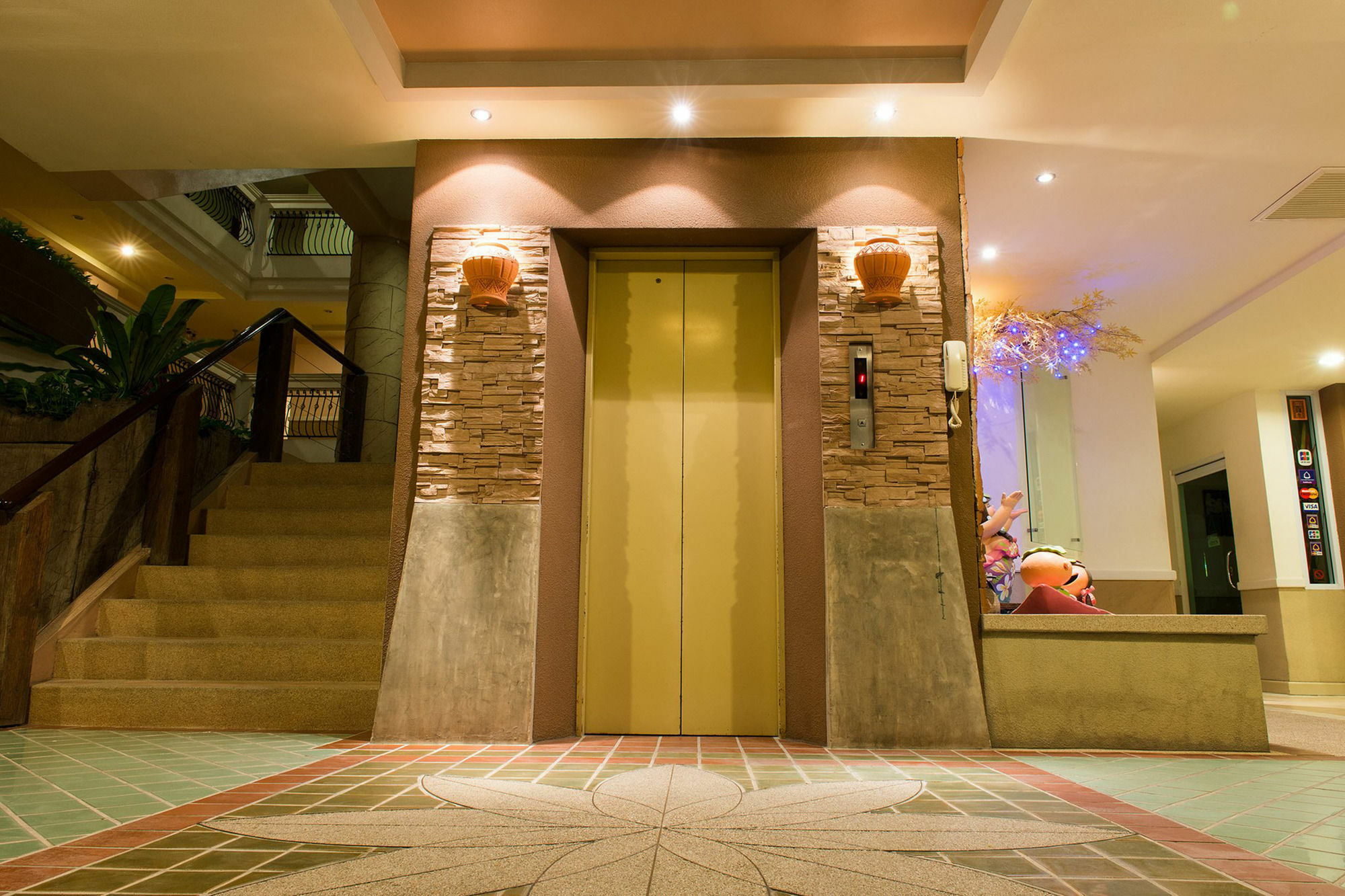 Sa-Bai-Dee Condo Chonburi Esterno foto