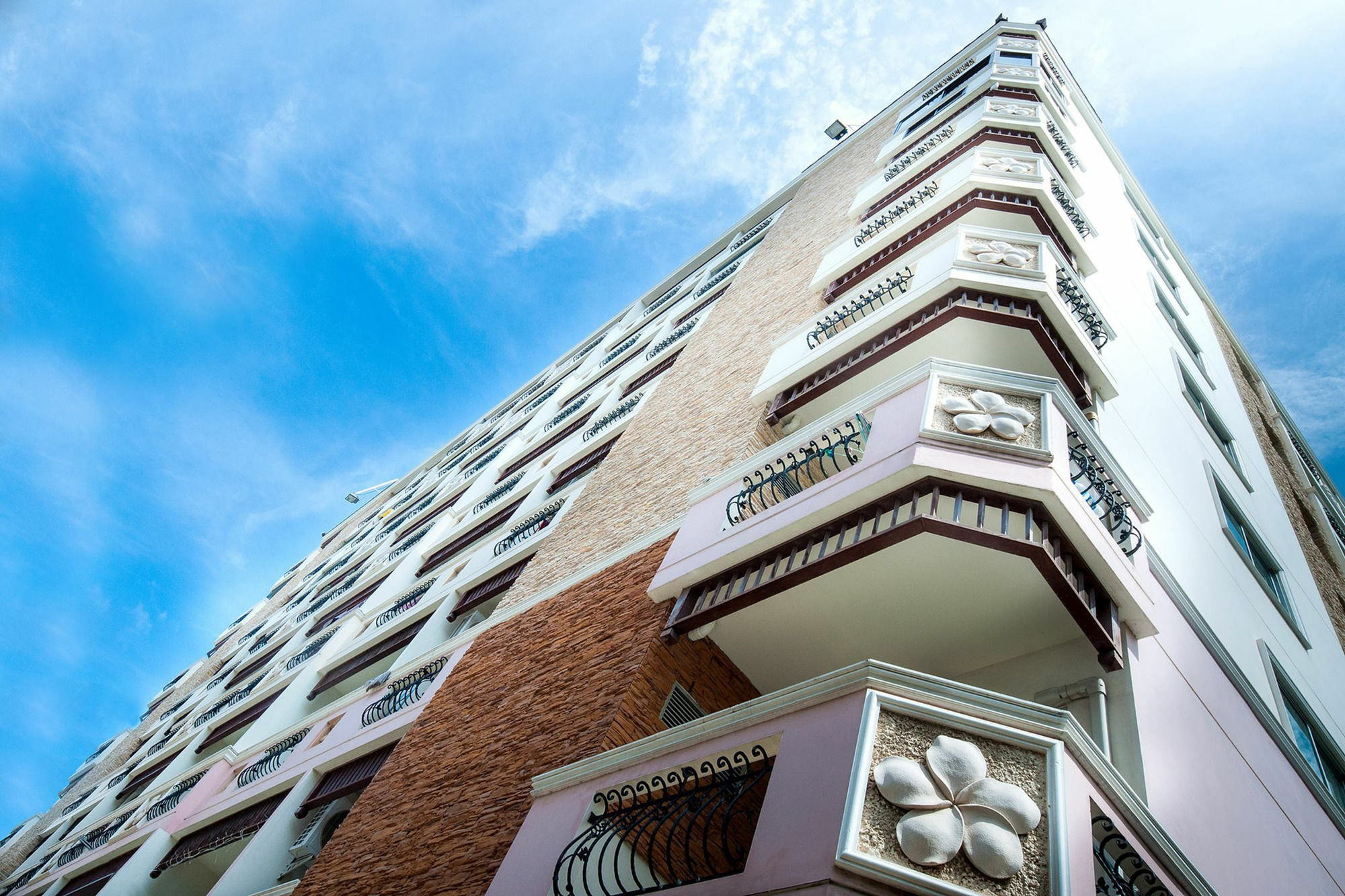 Sa-Bai-Dee Condo Chonburi Esterno foto
